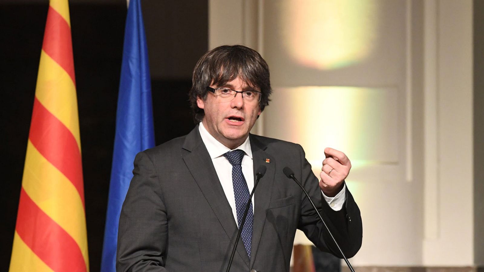 El expresidente catalán Carles Puigdemont durante una intervención en Bruselas