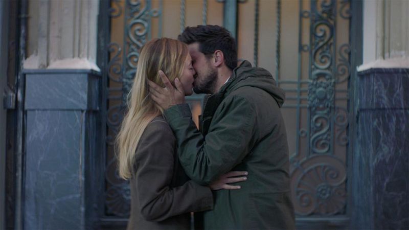 Así es el anuncio de la Lotería de Navidad 2017: Una historia de amor entre una extraterrestre y un terrícola