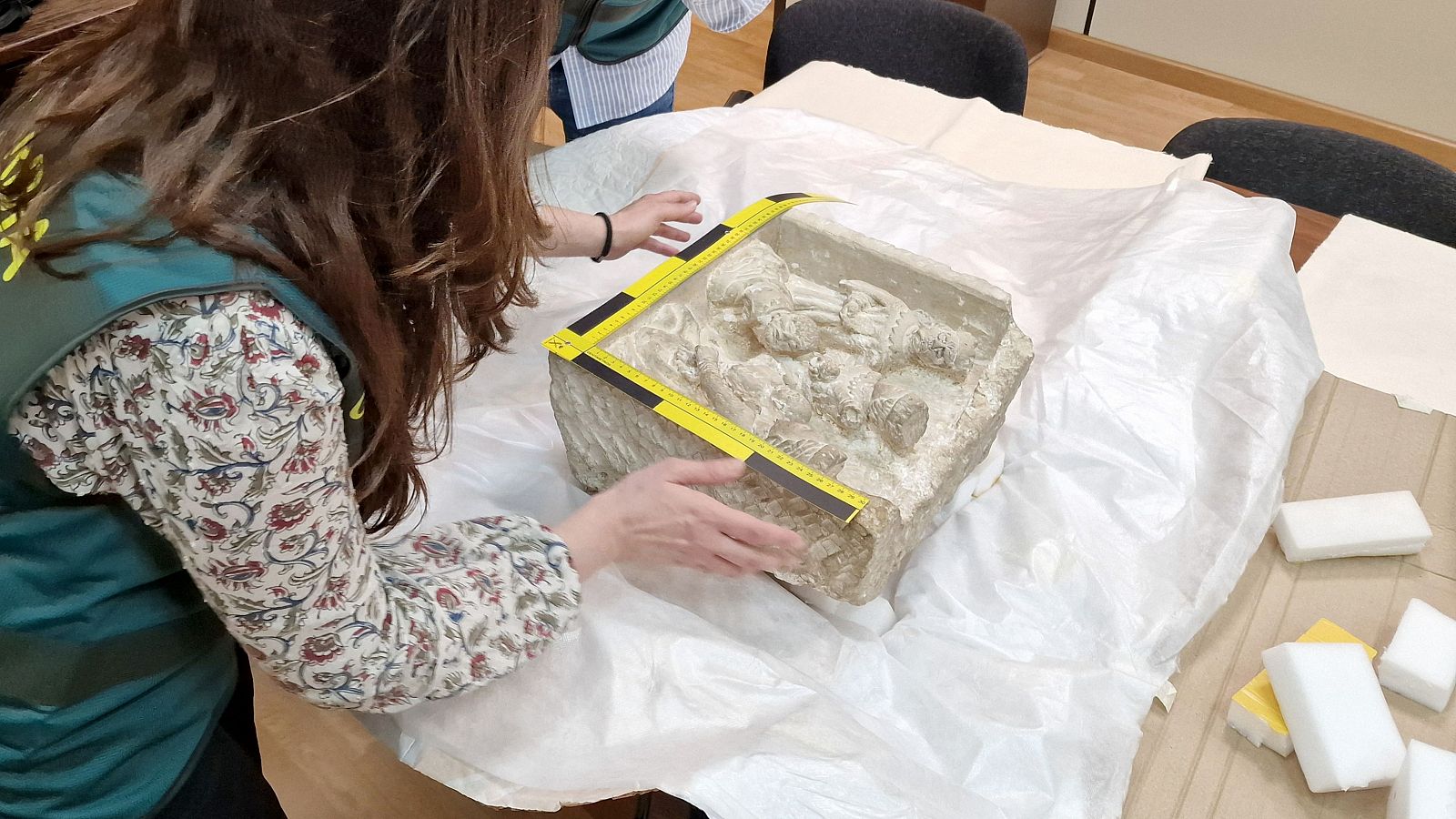 La Guardia Civil ha recuperado en Barcelona un relieve románico expoliado en Burgos