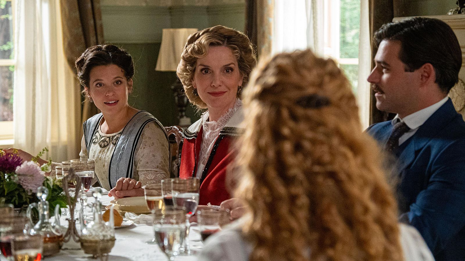 La Promesa: Cruz quiere presentar a Jana en sociedad