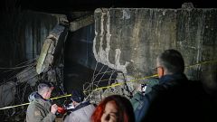 Kosovo acusa a Serbia de una fuerte explosión en un canal que deja cortes en el suministro de luz y agua