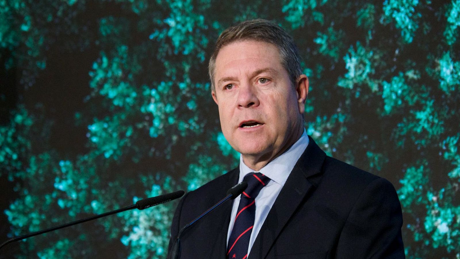 Page insta al PSOE a no cuestionar el sistema constitucional ni ocupar “el papel de víctima” y pide autocrítica