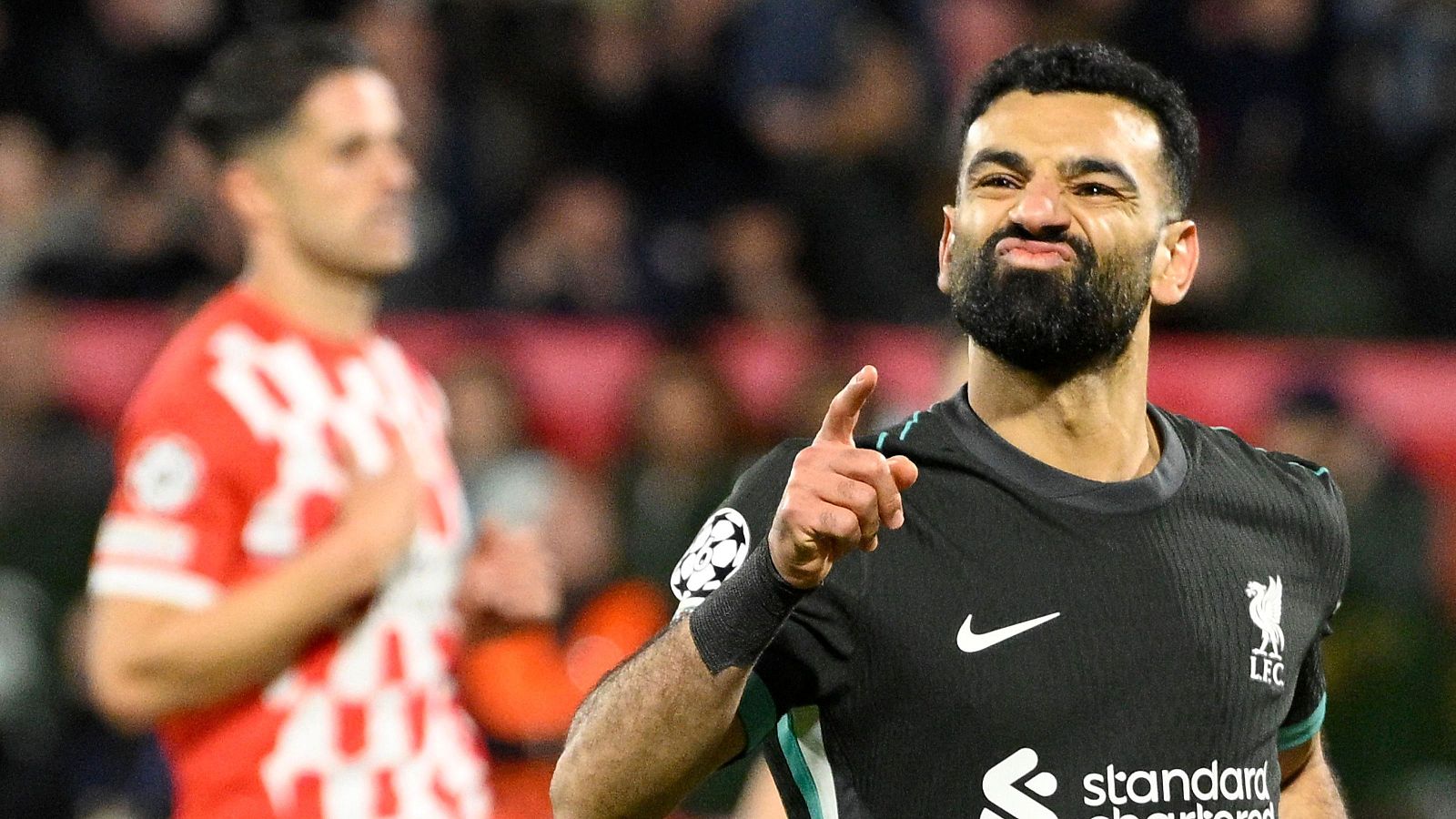 Salah celebra su gol de penalti