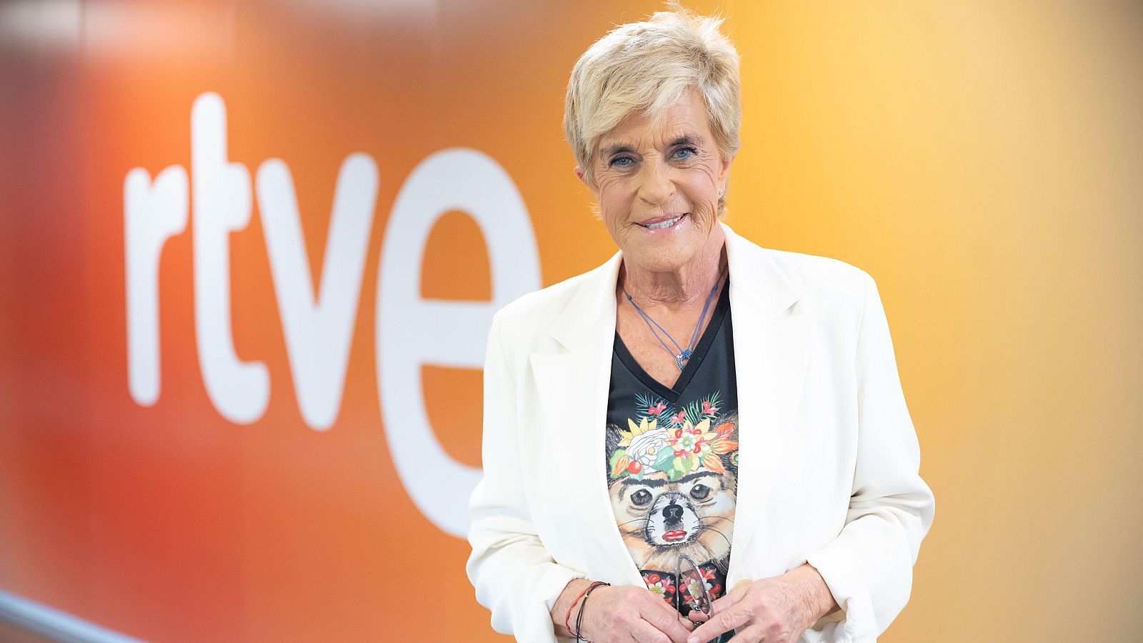 Chelo García Cortés parla del seu amor amb la premsa del cor a Noms Propis