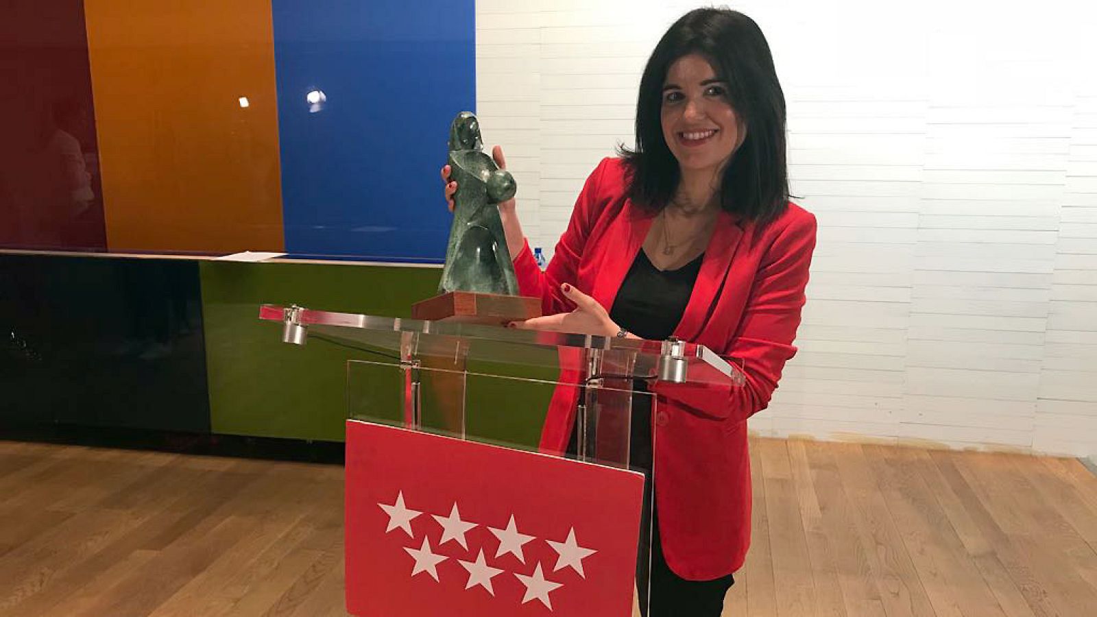 Cristina Hermoso de Mendoza recoge el Reconocimiento Infancia 2017 de la Comunidad de Madrid