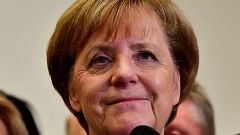 Merkel prefiere nuevas elecciones a gobernar en minoría y se postula como candidata