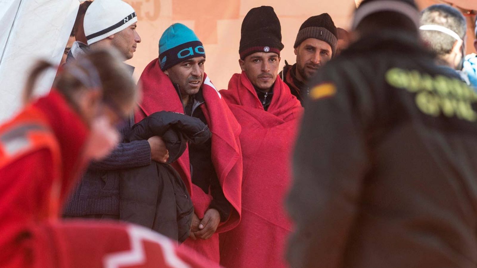 Decenas de inmigrantes llegan a Cartagena (Murcia)