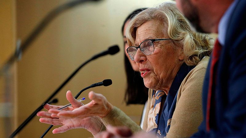 El Ayuntamiento de Madrid suspende a los tres agentes identificados que insultaron a Carmena en el chat  