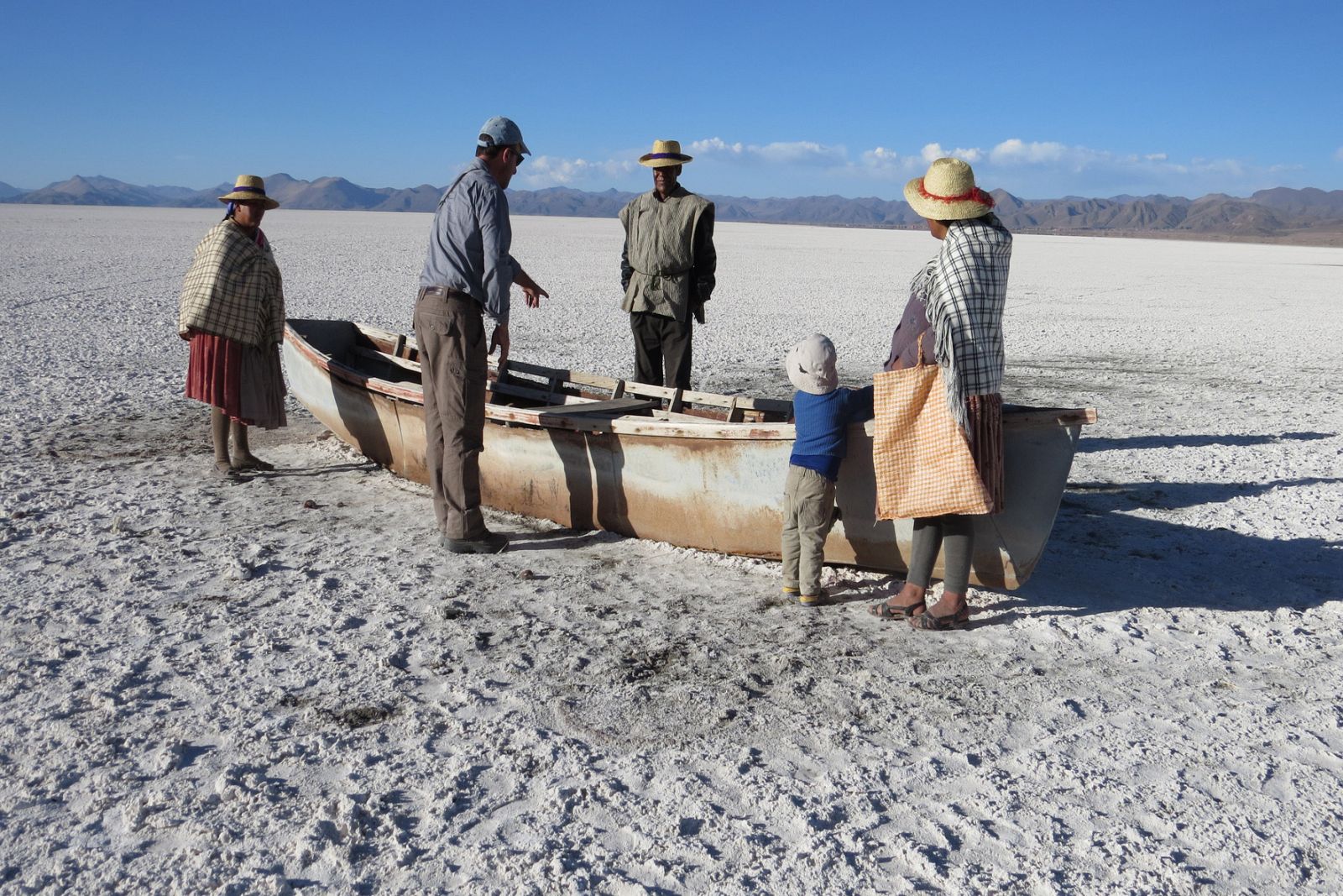 'En Portada' viaja esta semana a Bolivia para mostrar la lucha por la subsistencia del pueblo uru