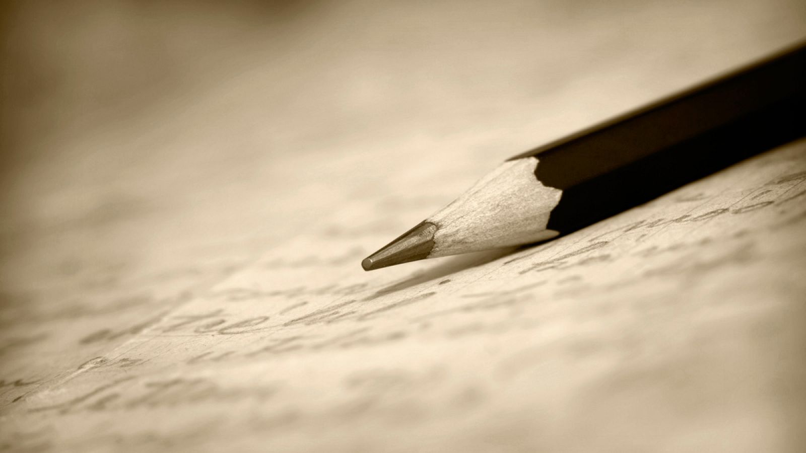 Un lápiz sobre un papel