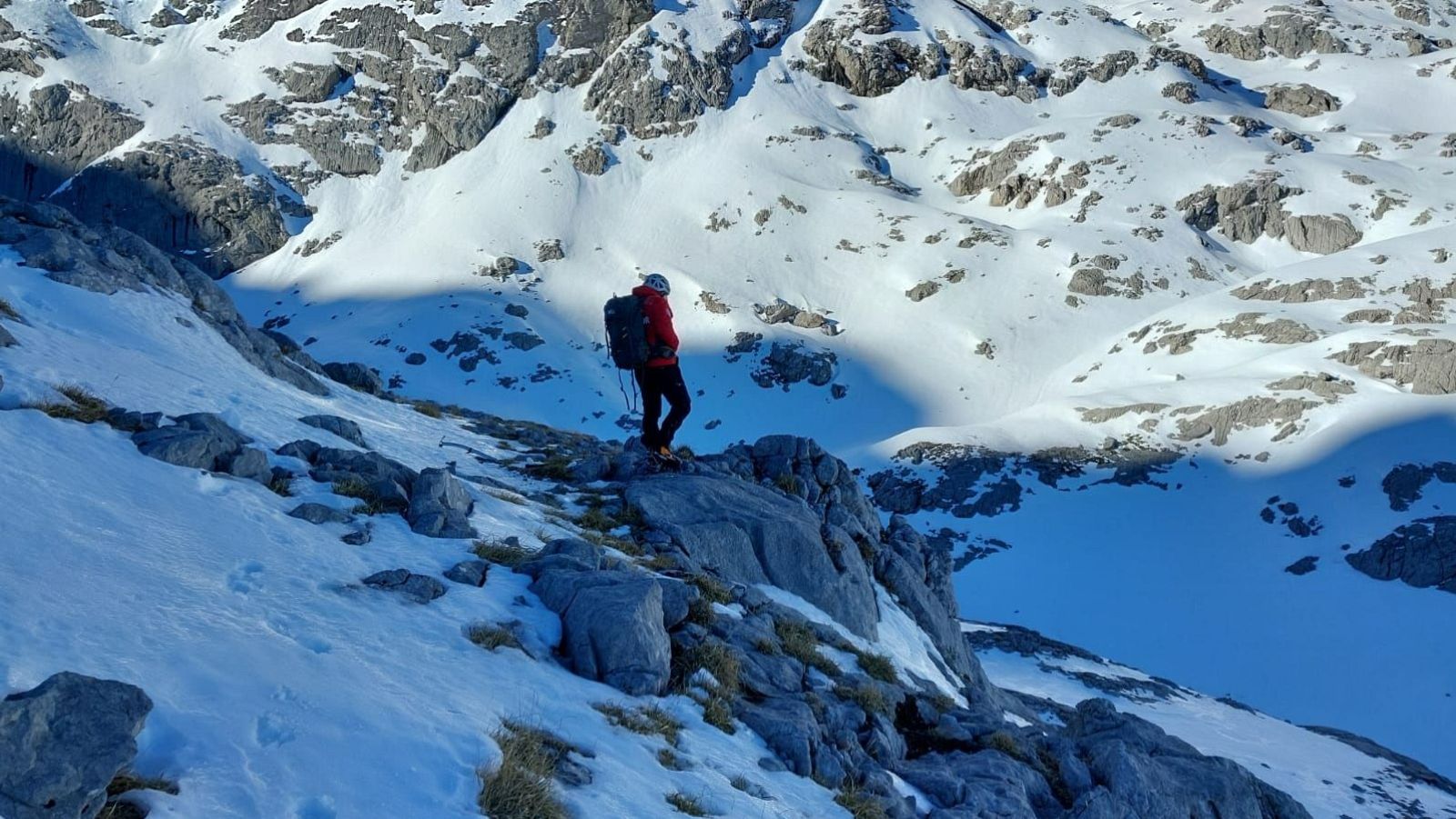 Encuentran con vida al joven montañero leonés que llevaba cuatro días perdido en Picos de Europa