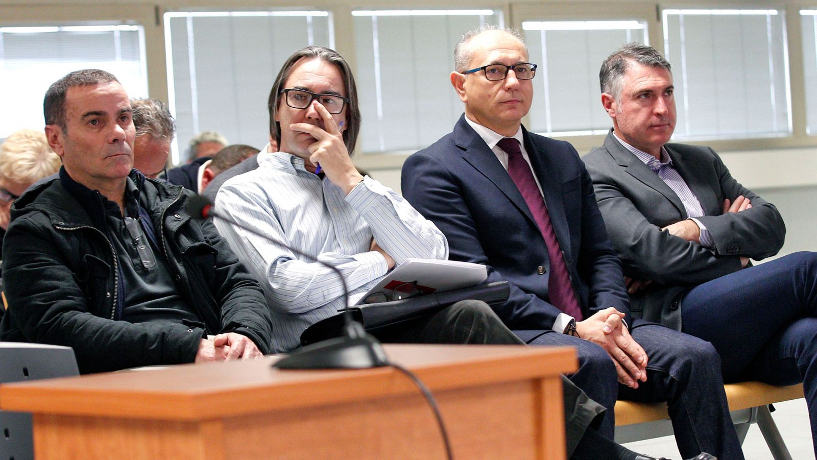 Enrique Crespo (2d) y Esteban Cuesta (I), en una imagen de archivo del inicio del juicio en marzo