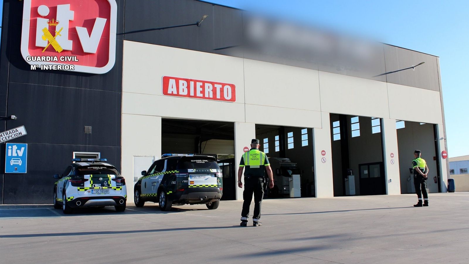 Once detenidos en un entramado que pasaba la ITV a vehículos en mal estado