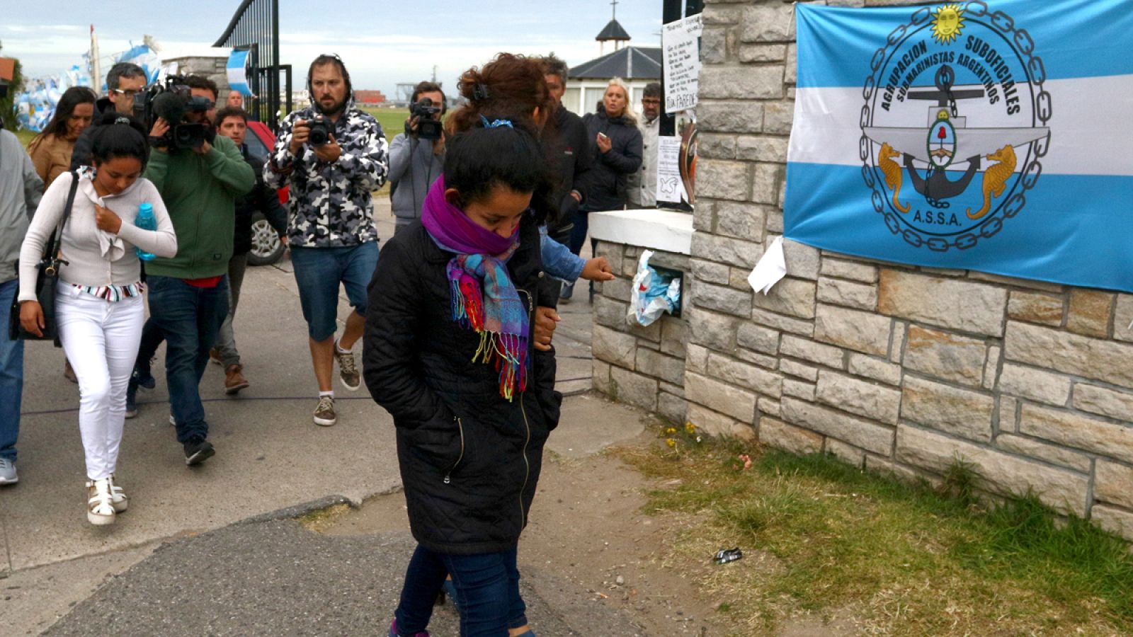 Los familiares de los tripulantes del ARA San Juan, desolados al conocer la suspensión del rescate
