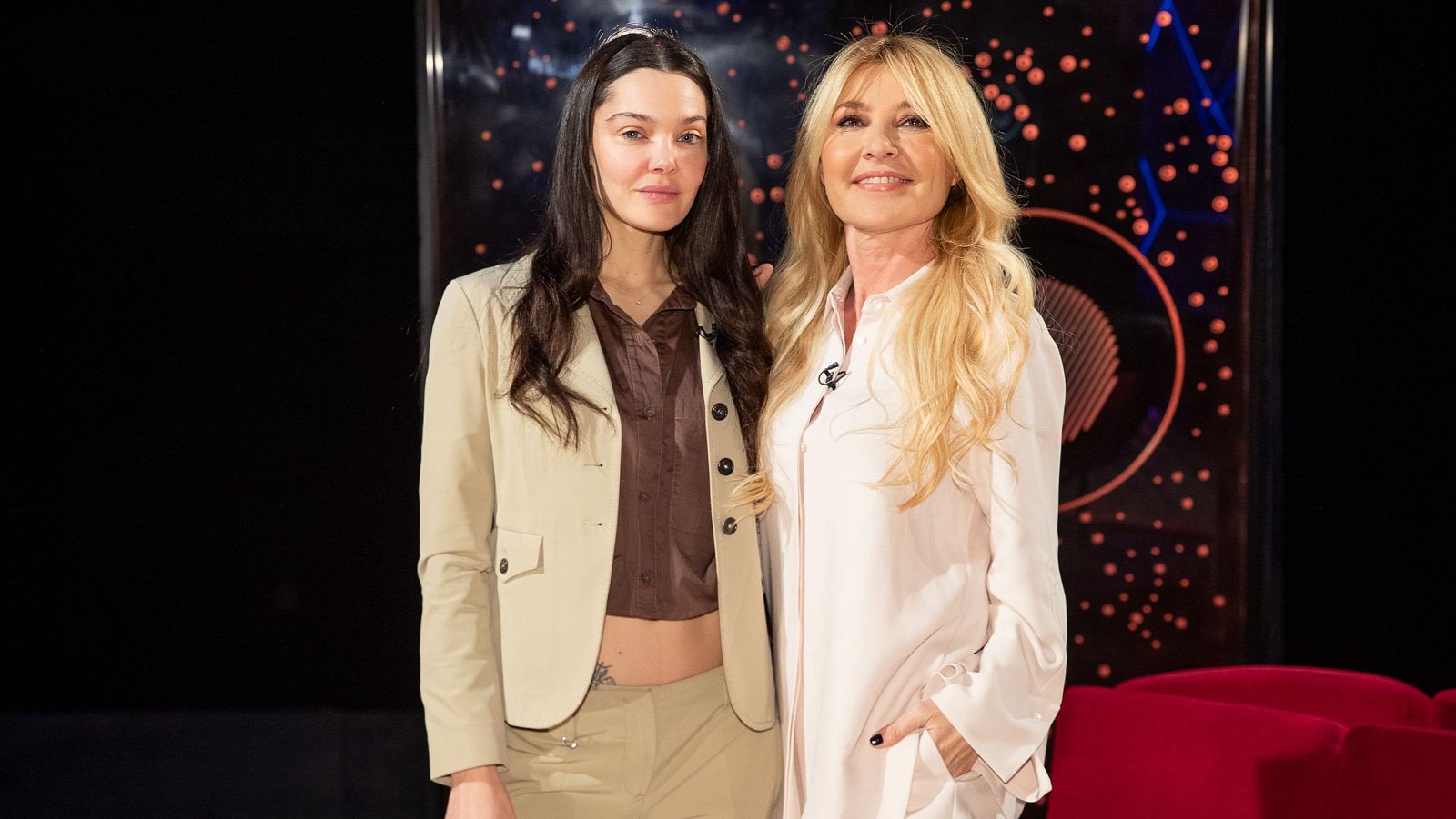 Ana Rujas y Cayetana Guillén Cuervo en 'Atención Obras'