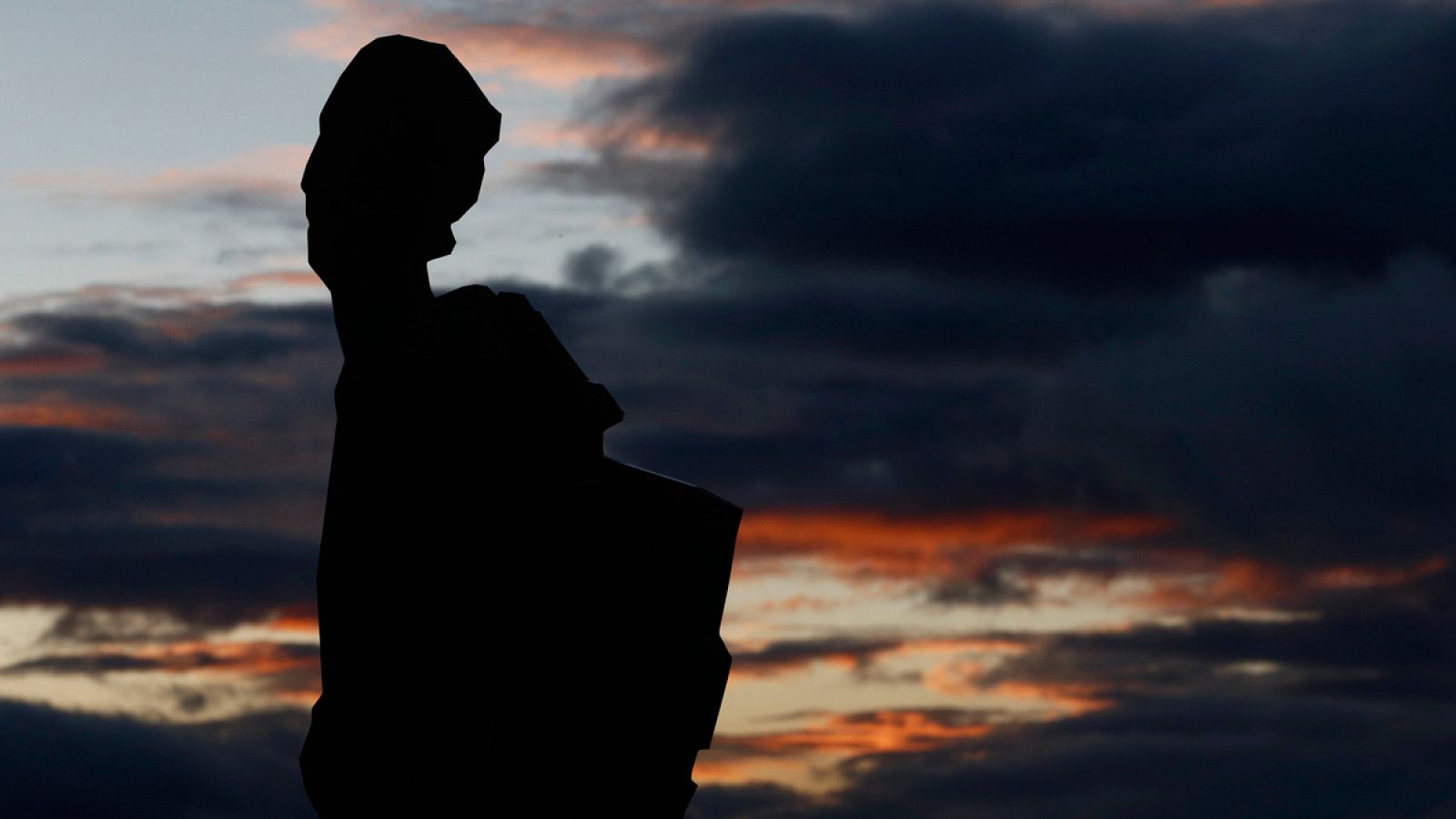 Puesta de sol desde la sierra de El Perdón, en Navarra