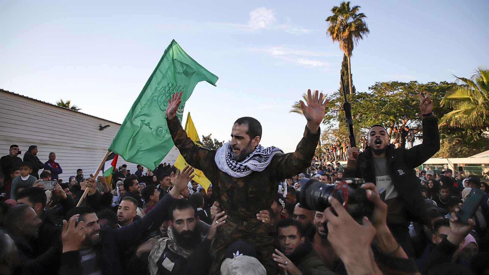 Israel y Hamás cumplen una semana de tregua con el canje de siete rehenes por 290 presos y el foco militar en Yenín