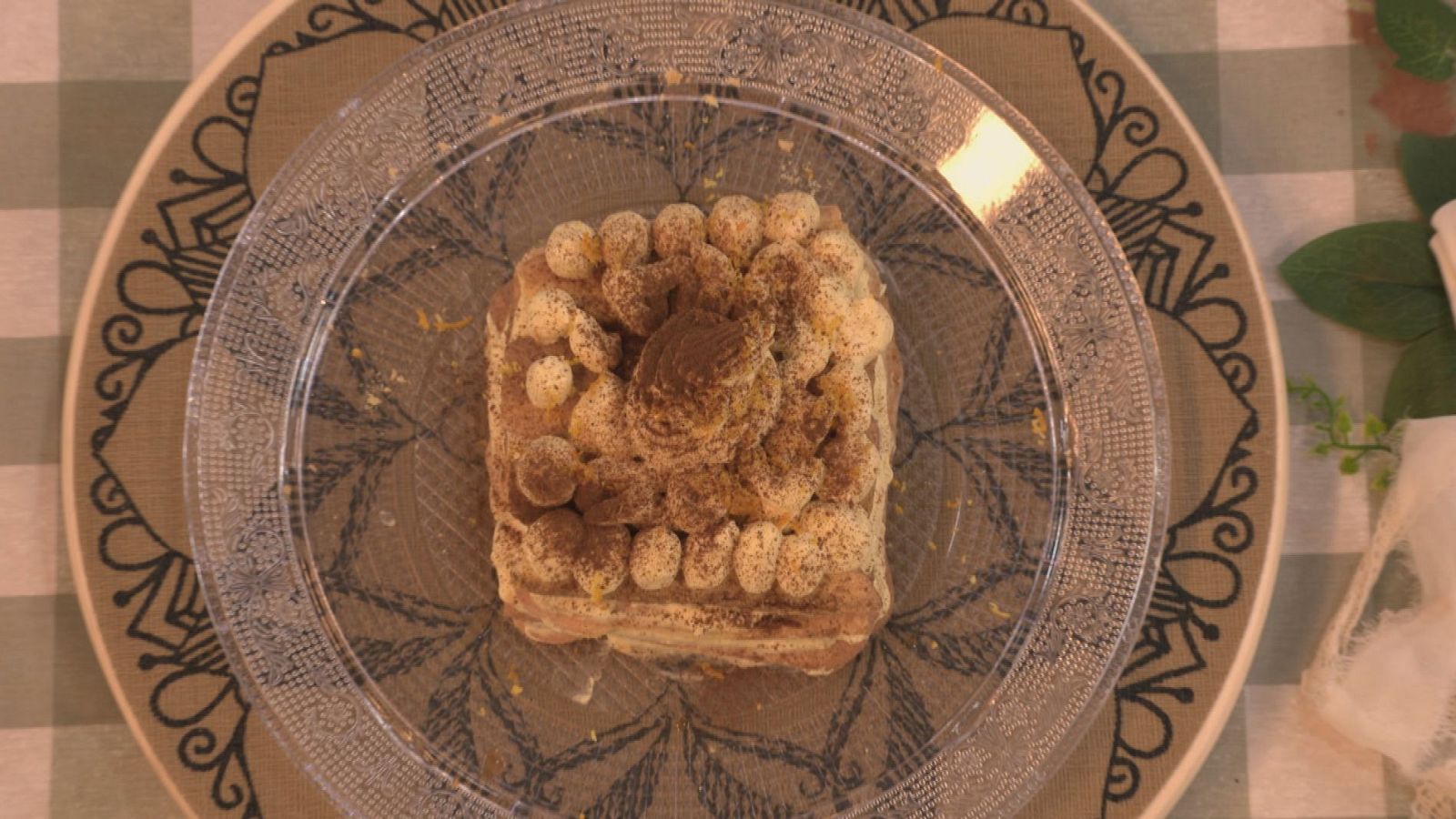 Isabel Gemio presenta un tiramisú con crema de queso y clavo