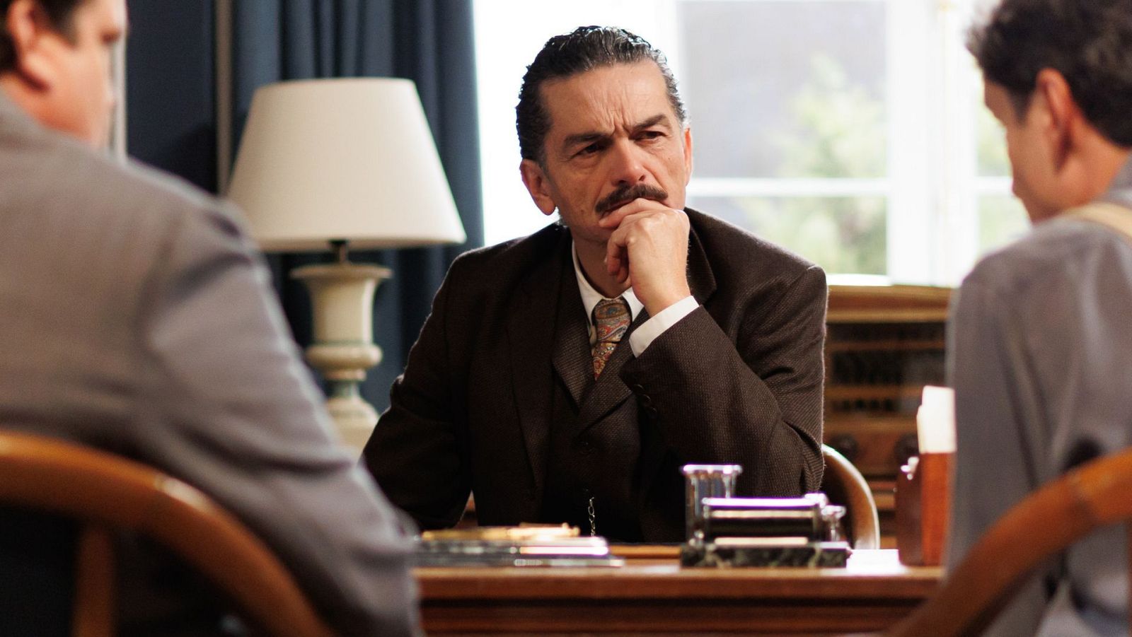 Capítulos de 'La Moderna' del 332 al 336: La Moderna cierra por una intoxicación