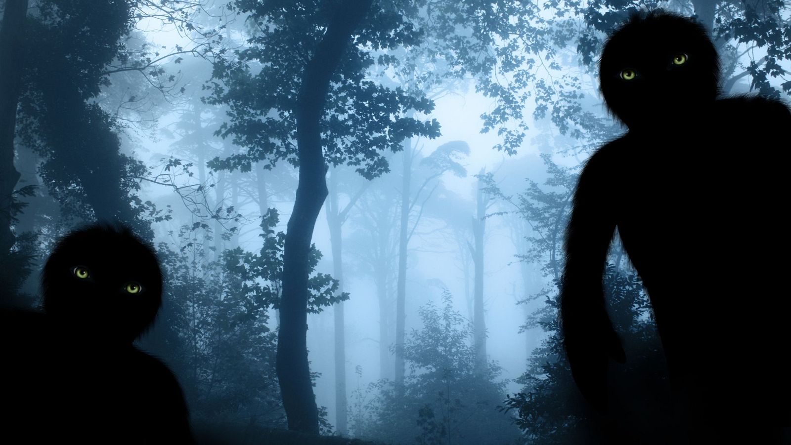Bosque brumoso, dos figuras oscuras y peludas con ojos verdes brillantes, atmósfera misteriosa y de suspense.