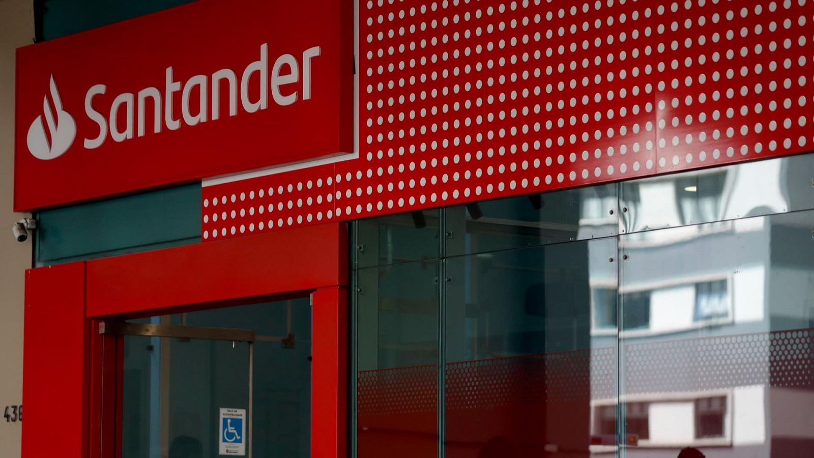 Banco Santander gana un 14% más en 2024 y bate un nuevo récord por encima de 12.500 millones