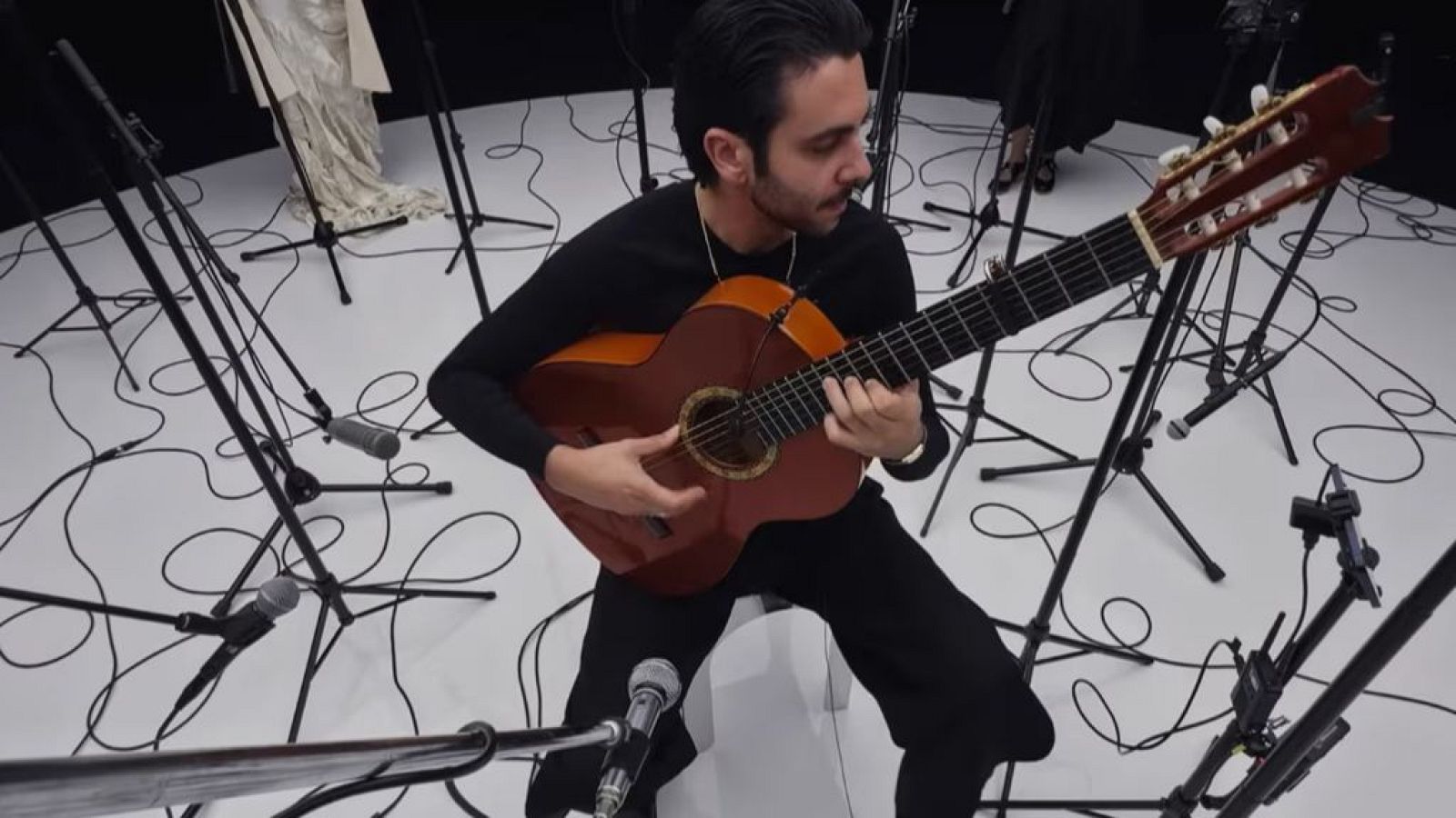 Yerai Cortés en 'La guitarra flamenca de Yerai Cortés', de Antón Álvarez.