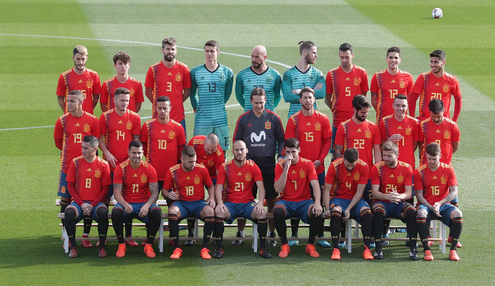 Foto de grupo de la selección española en la última concentración