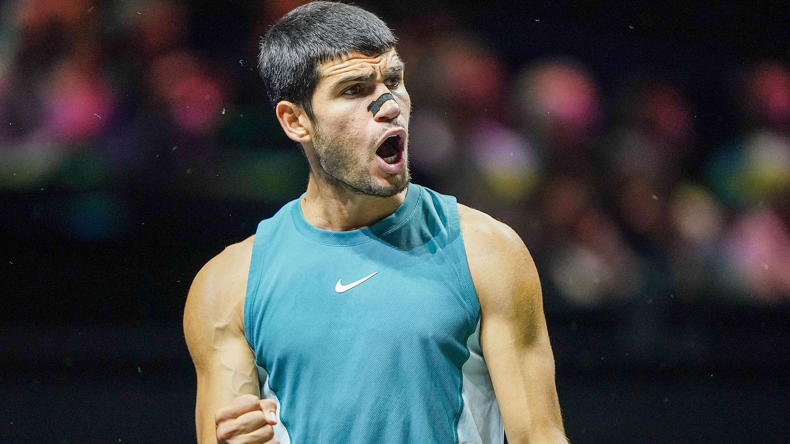 Carlos Alcaraz se clasifica para los octavos de final del ATP de Rotterdam