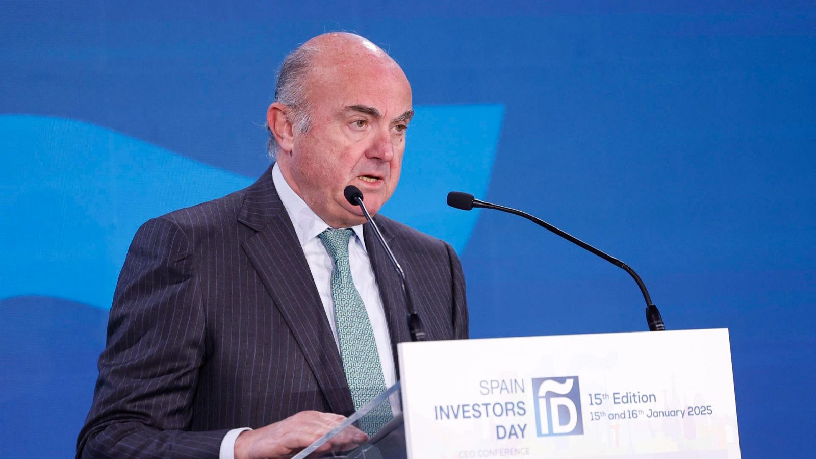 De Guindos (BCE) alerta de un "cambio de paradigma" en las políticas económicas mundiales por la llegada de Trump