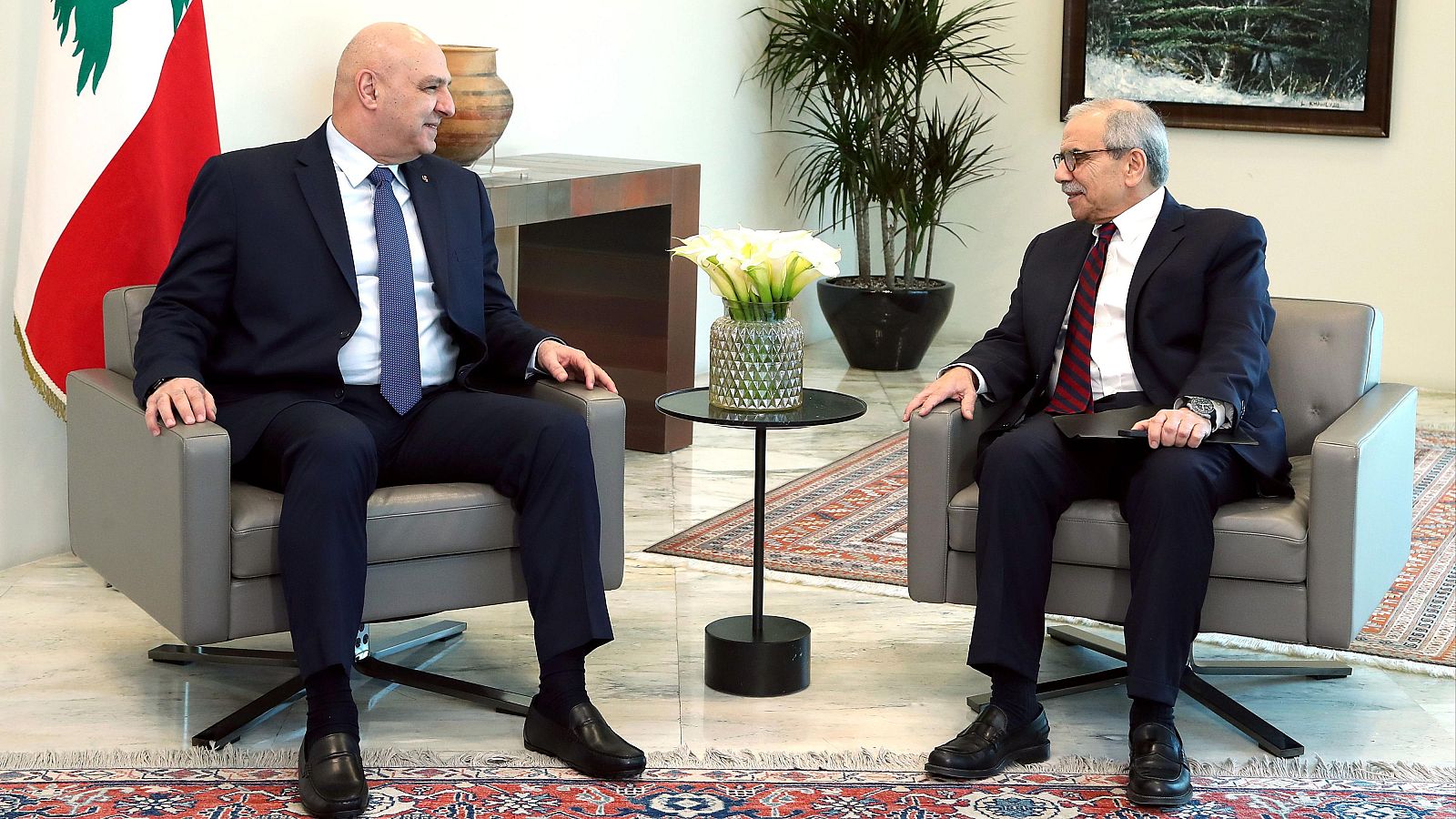 Líbano forma un nuevo Gobierno tras más de dos años en funciones con la retirada de Israel como objetivo principal