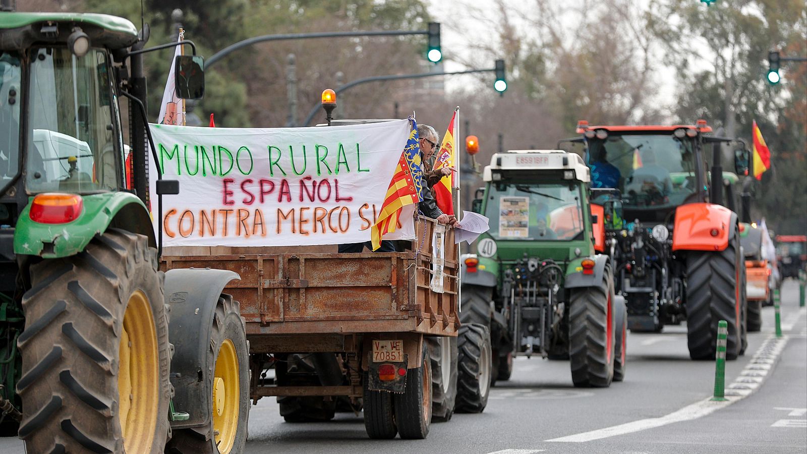 Tractoradas en diferentes puntos de España para pedir cambios en el sector agrícola y ganadero