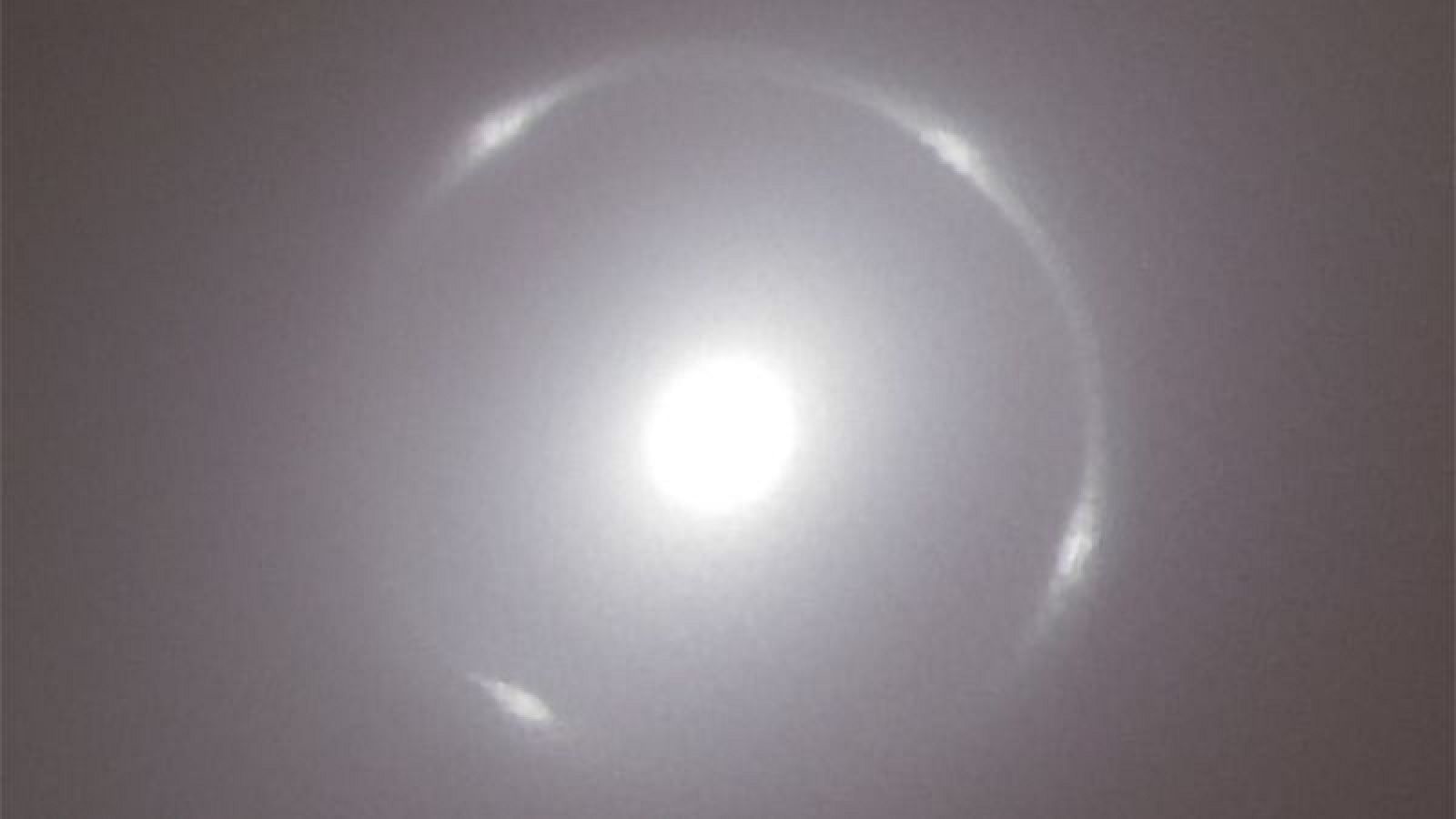 El telescopio Euclid descubre un nuevo "anillo de Einstein".