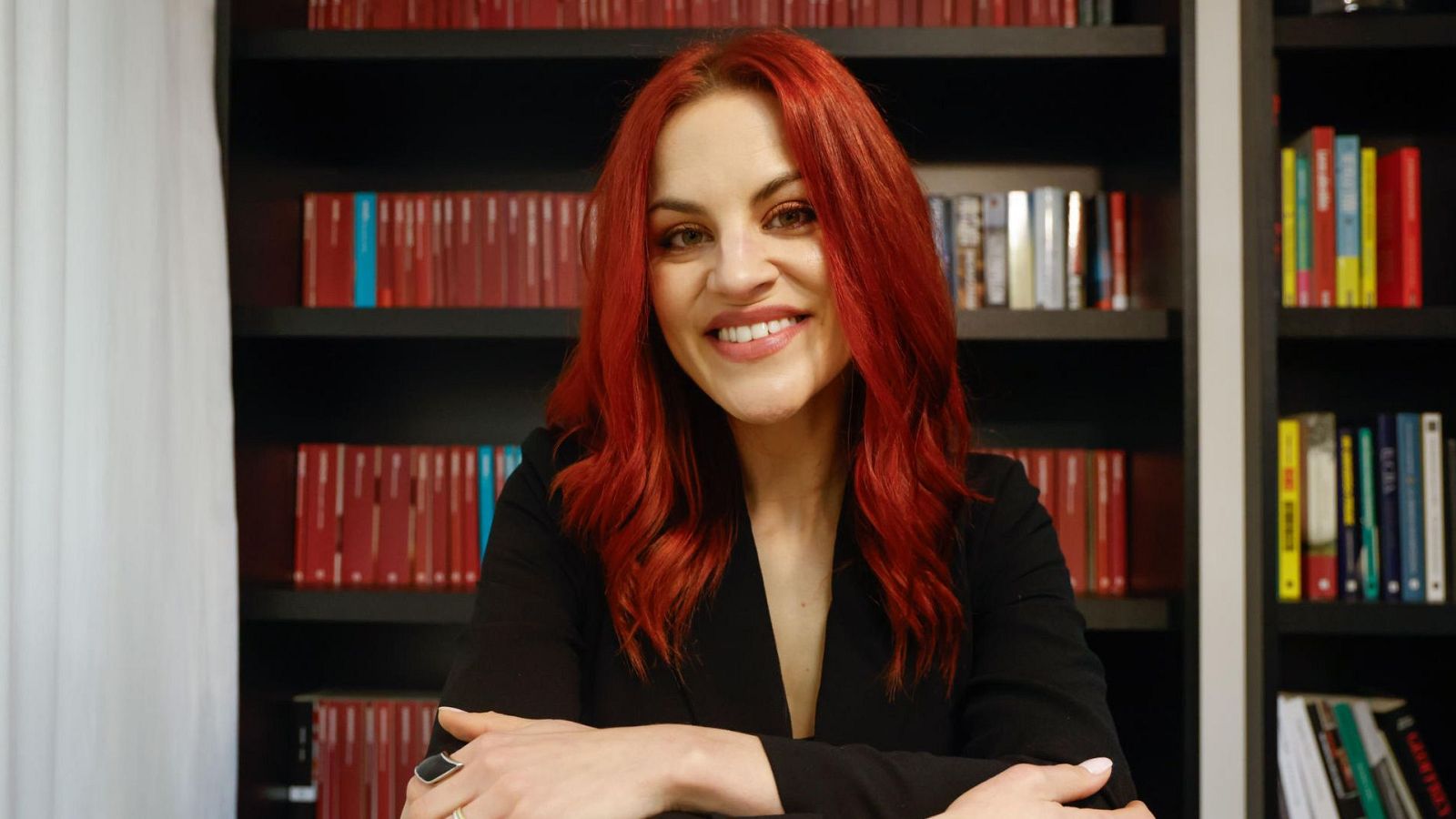 La investigadora del Centro Nacional de Investigaciones Oncológicas (CNIO) y astronautas de reserva en la Agencia Espacial Europea (ESA), Sara García Alonso, durante una entrevista.