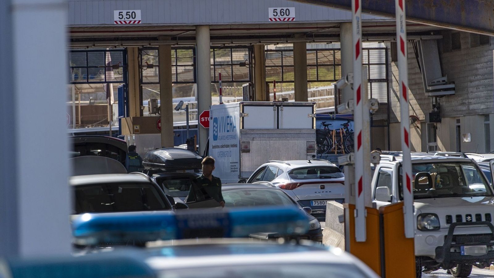 Varios vehículos en la aduana del Tarajal en una imagen de archivo