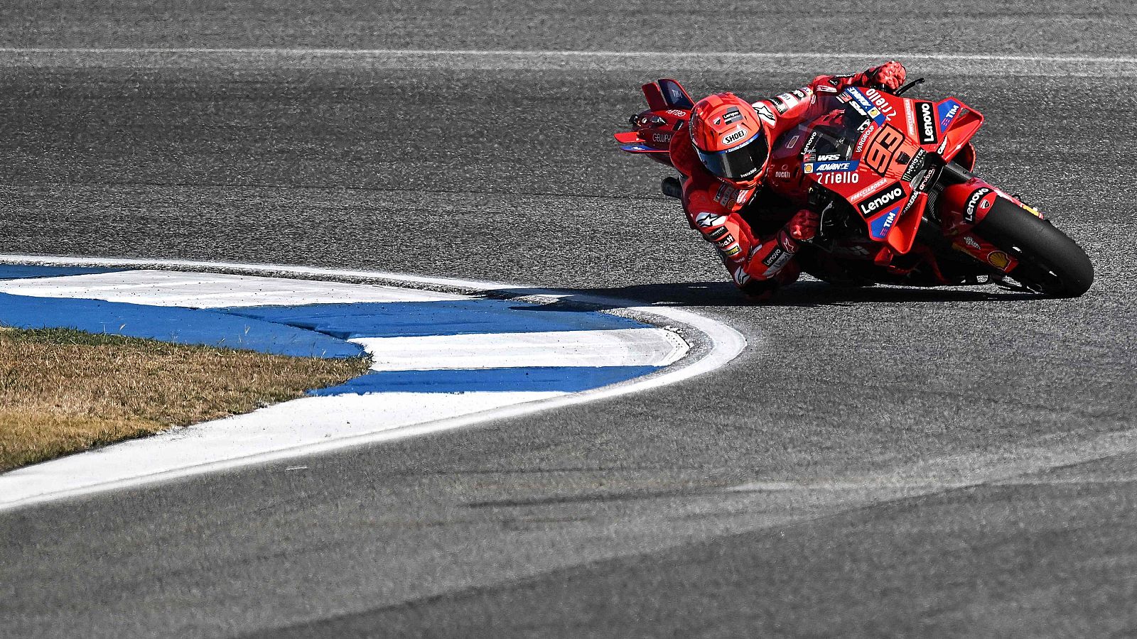 Marc Márquez durante los tests de pretemporada en Tailandia.