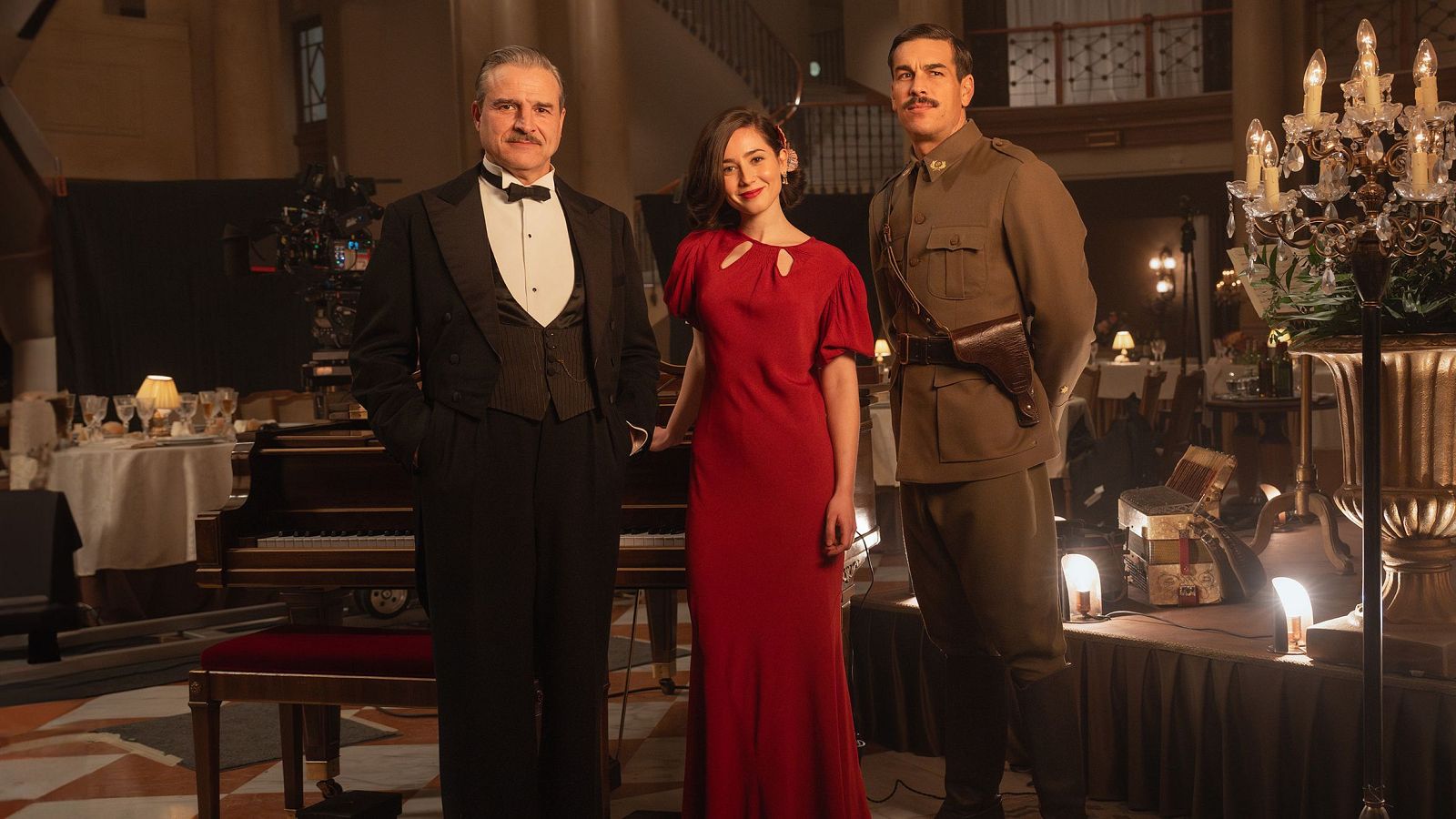 ‘La cena’, comedia dirigida por Manuel Gómez Pereira y participada por RTVE