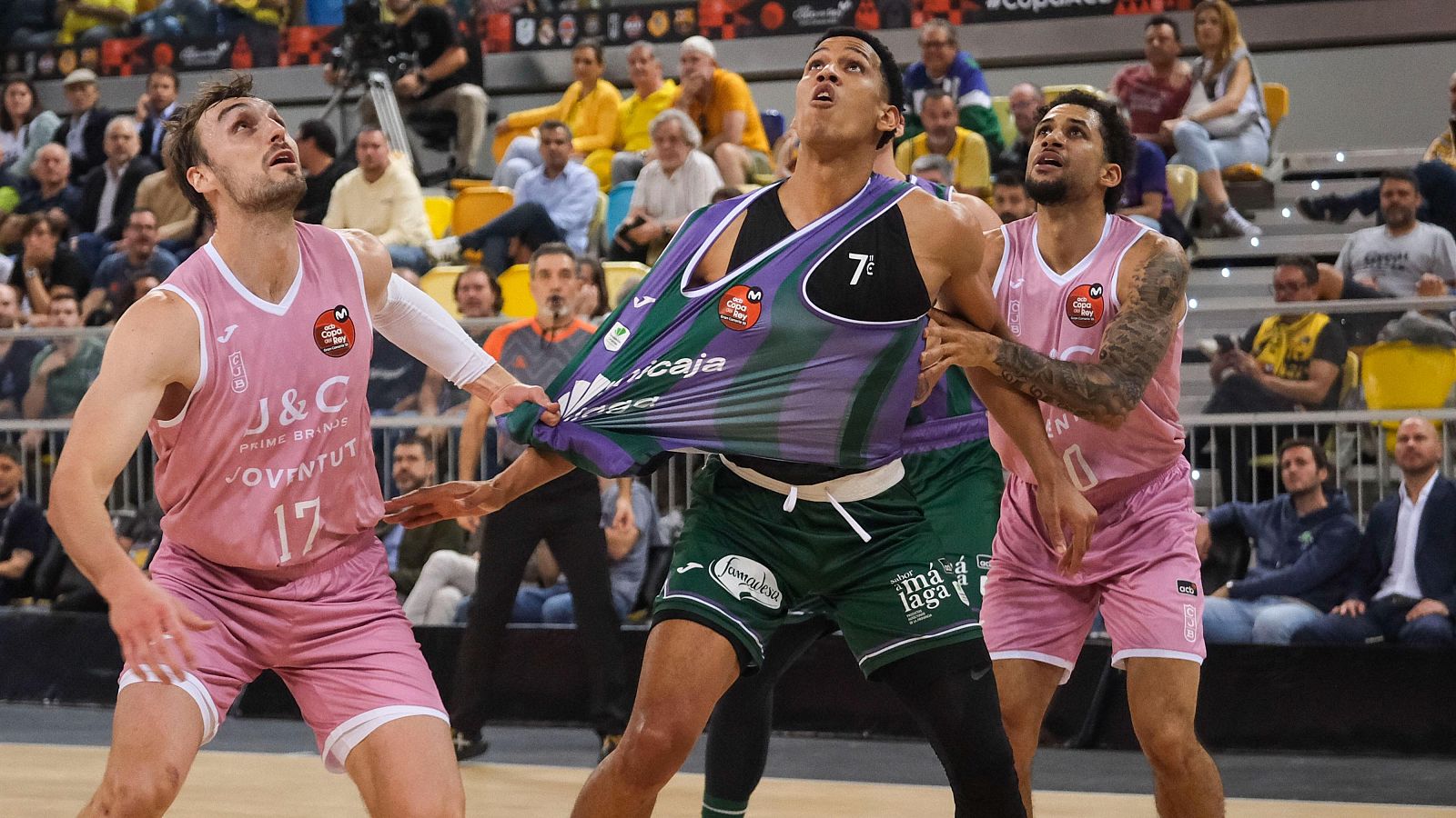 Unicaja gana al Joventut en los cuartos de final de la Copa del Rey de baloncesto (100-83)