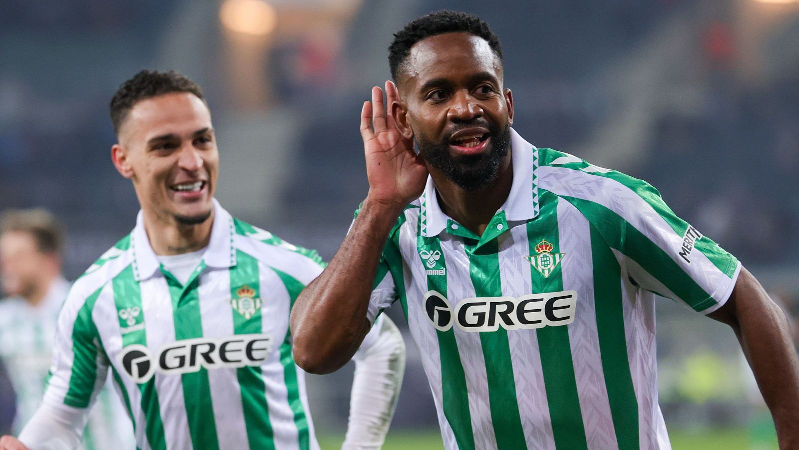 El Betis acaricia los octavos de final de la Conference League tras ganar 0-3 en Gante