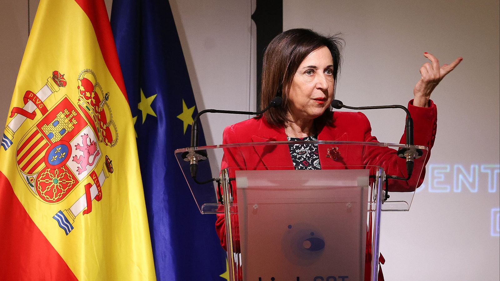 Robles tacha de "inaceptable" la acusación contra el CNI en el Congreso de un condenado por los atentados del 17-A