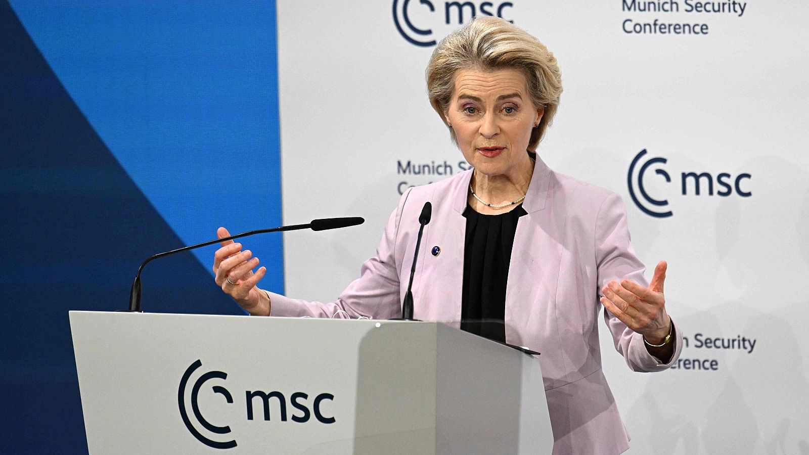 Von der Leyen pide aumentar el gasto en defensa en Múnich e insiste: "Ucrania forma parte de la familia europea"