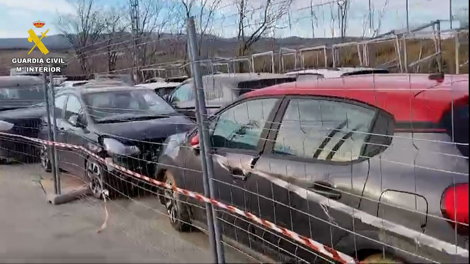 Tres investigados por robar y vender piezas de coches de la dana
