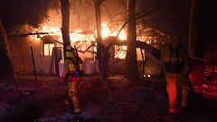 Los incendios de California arrasan más de 90.000 hectáreas y obligan a evacuar a casi 100.000 personas