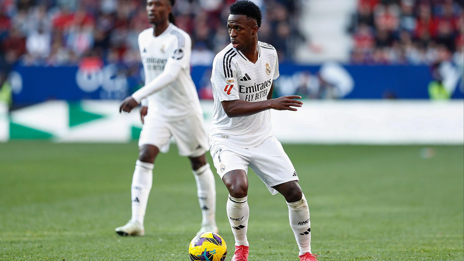 Vinicius, Asencio y Sannadi recibieron insultos en la J24