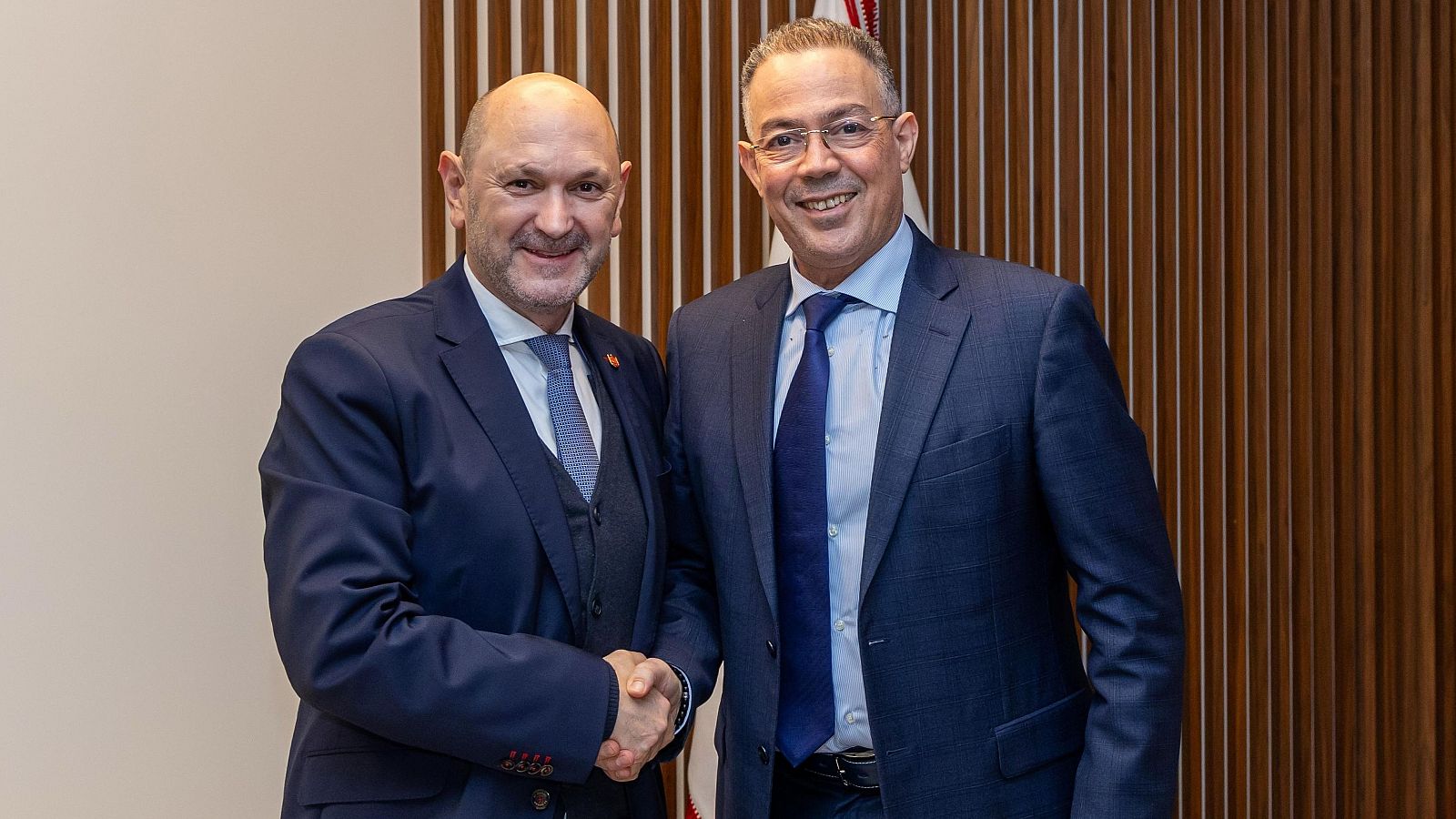 El presidente de la RFEF, Rafael Louzán, y el presidente de la Federación Marroquí de Fútbol, Fouzi Lekjaa