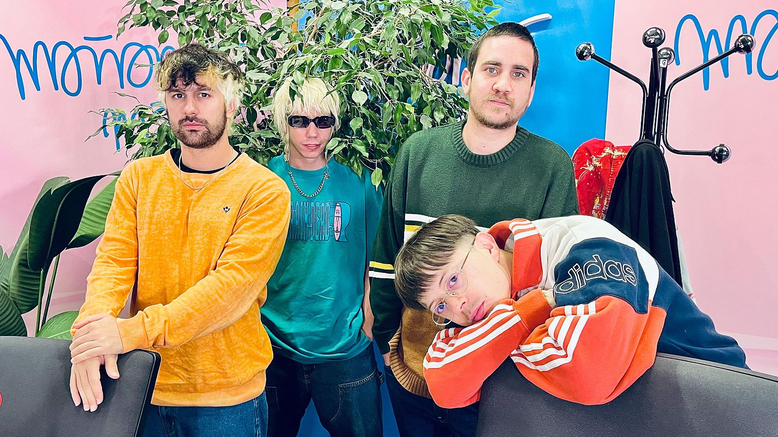 El grupo español Cupido acude al programa de RNE 'Mañana más', para desgranar su último lanzamiento, el EP 'Te hago un resumen'.