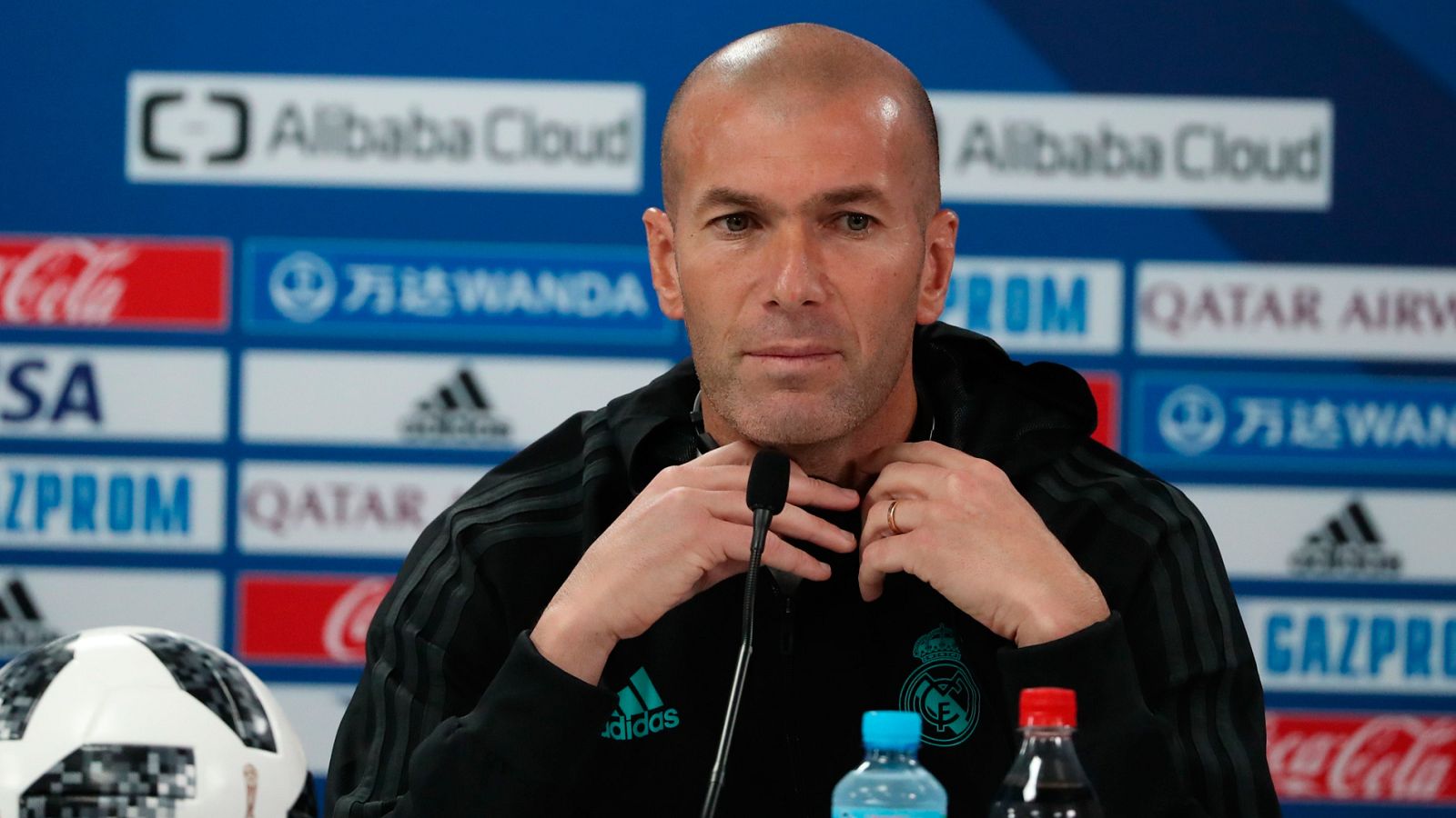 Zidane: "Me parece un poco fuerte que las rojas aqu� afecten en Liga"