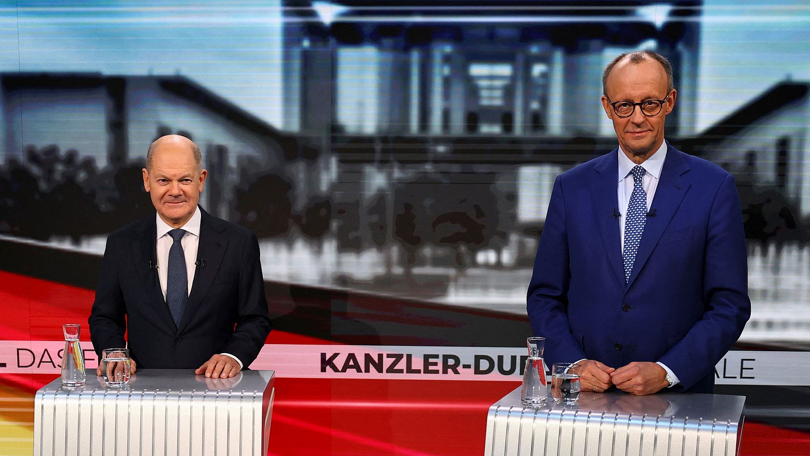 Merz condiciona una posible coalición de Gobierno a un giro en la política migratoria en su último cara a cara con Scholz