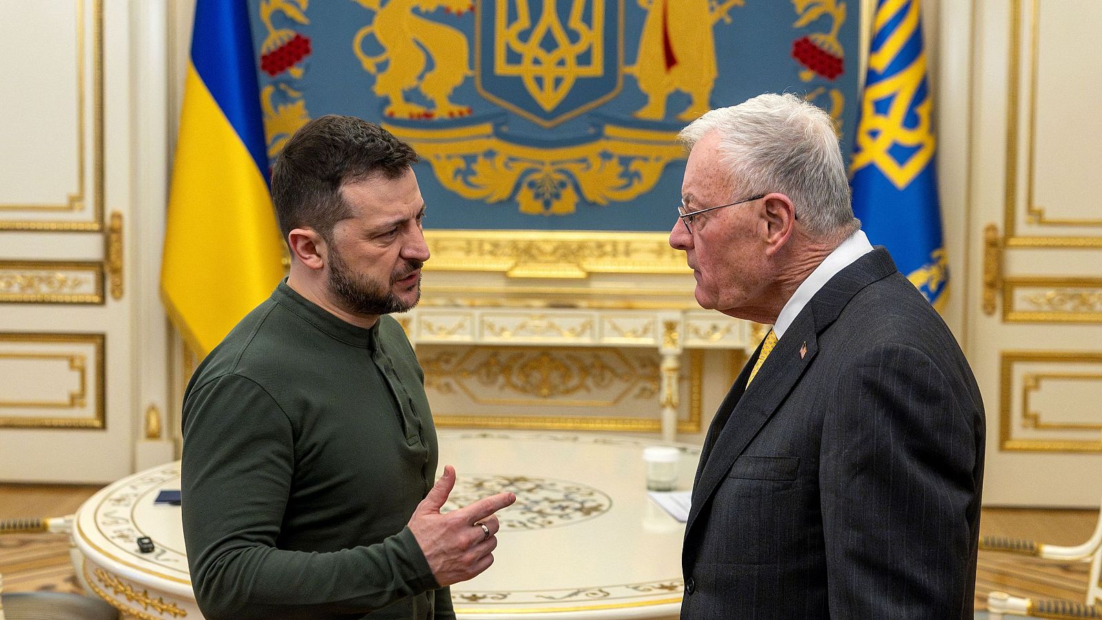 El presidente ucraniano, Volodimir Zelenski, se reúne con el enviado especial de Estados Unidos a Ucrania y Rusia, Keith Kellogg, en Kiev