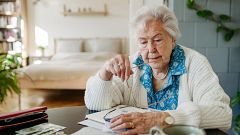 Uno de cada tres mayores se siente ignorado por su edad, según un estudio del CIS