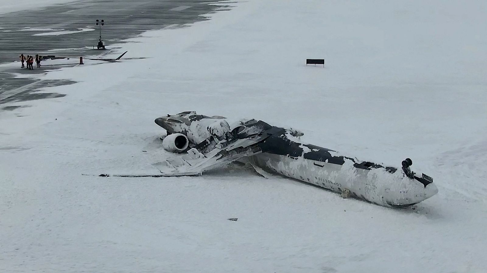 Buenas noticias de la semana del 17 al 23 de febrero: Sobreviven todos a un accidente aéreo y nacen más niños en España.